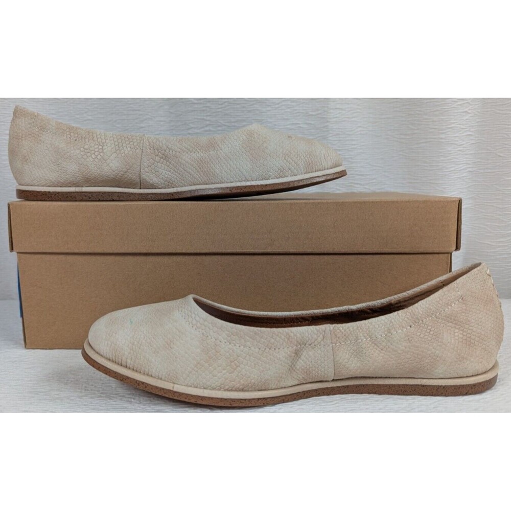 Lucky Brand - Wimmie Flat - Women's - Slip On Shoes - LT Ermine - Size: 6.5M